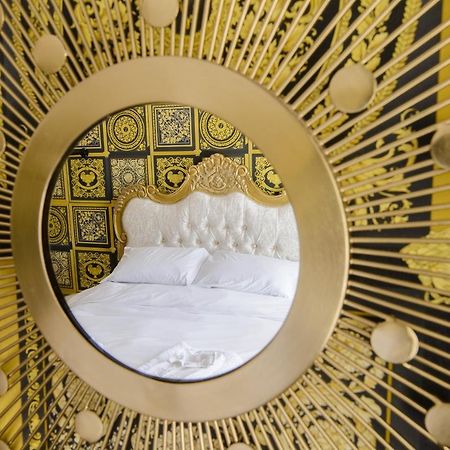 Deluxe 2 Bed Versace Bungalow Hot Tub, Sky Tv, Cinema Screen Saffron Walden Kültér fotó